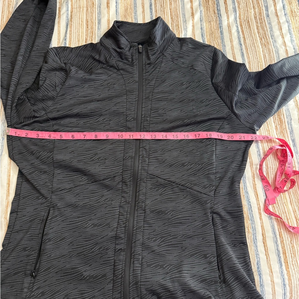 Mondetta Women's Textured Black Utility Jacket - Picture 7 of 8